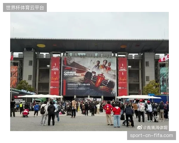 现场观赛人均消费同比提升22%,这一增幅是否足以抵消高昂的场馆安保运维成本? 现场观赛人均消费同比提升22%,这一增幅是否足以抵消高昂的场馆安保运维成本?